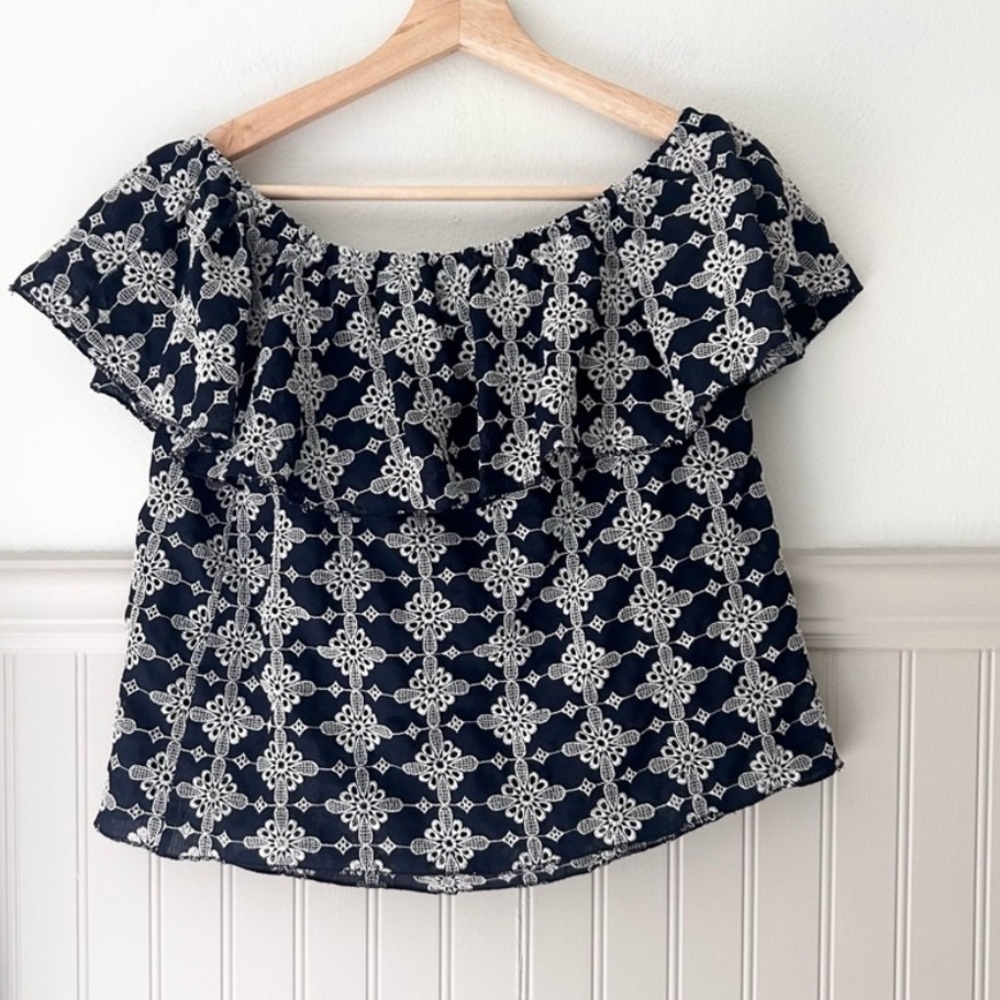 Zara Off The Shoulder Navy and White Blouse women’s size large